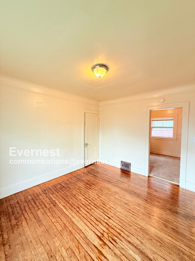 Building Photo - 12021 Stoepel St