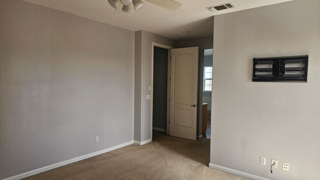Building Photo - 8184 Carlisle Way