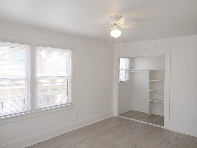 Building Photo - 421 N Virginia Ct