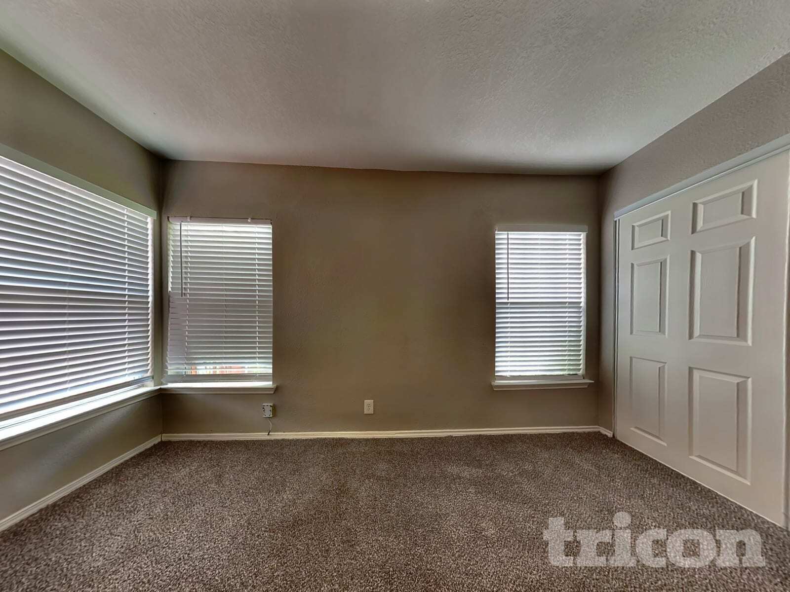 Building Photo - 706 Olney Dr