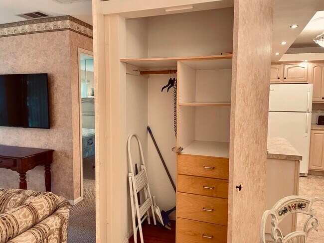 Building Photo - 2812 N Auburn Ct