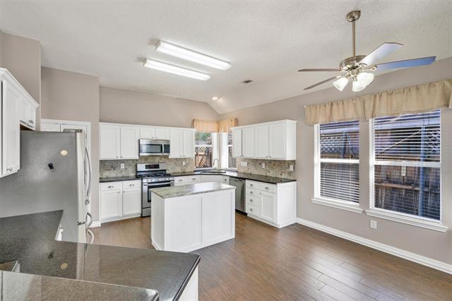 Building Photo - 7401 Centenary Dr