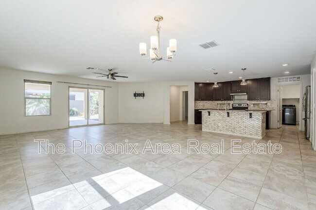 Building Photo - 3947 E Constitution Dr