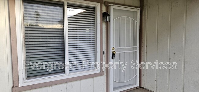 Primary Photo - 10412 S White Rock Rd