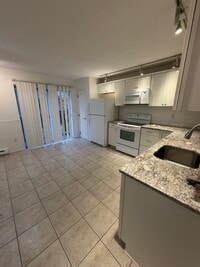 Building Photo - 3199 E Main St