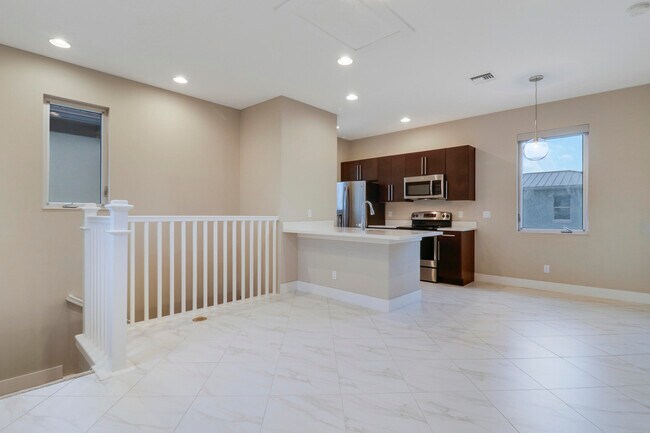 Building Photo - 5029 Grandiflora Rd