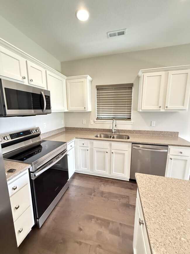 Building Photo - 7909 NW 124 St