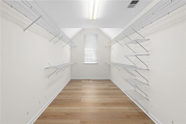 Building Photo - 5941 Wilbanks Dr