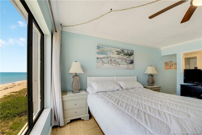 Building Photo - 10310 S Ocean Dr