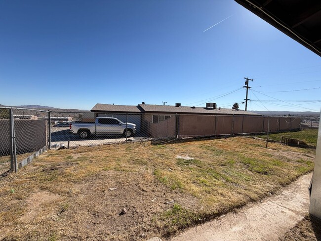 Building Photo - P363