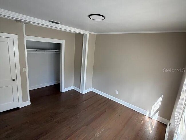 Building Photo - 1931 Staunton Ave