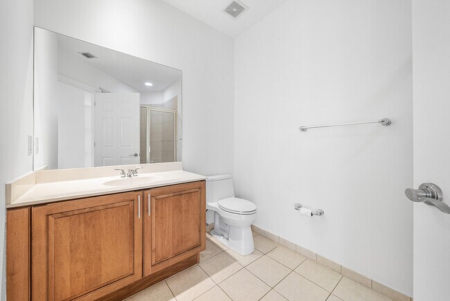 Building Photo - 824 Virginia Gardens Dr