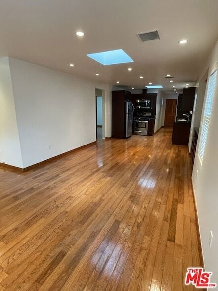 Building Photo - 926 California Ave