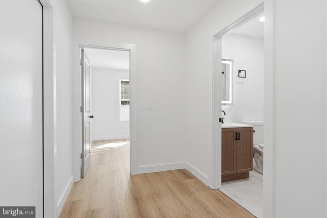 Building Photo - 96 Elderberry Dr