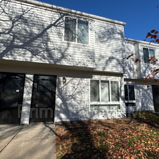 Building Photo - 6235 Holdrege St