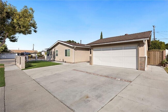 Building Photo - 5091 New Mexico Ln