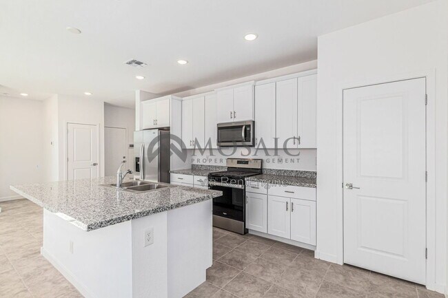 Building Photo - 8821 W Agora Ln