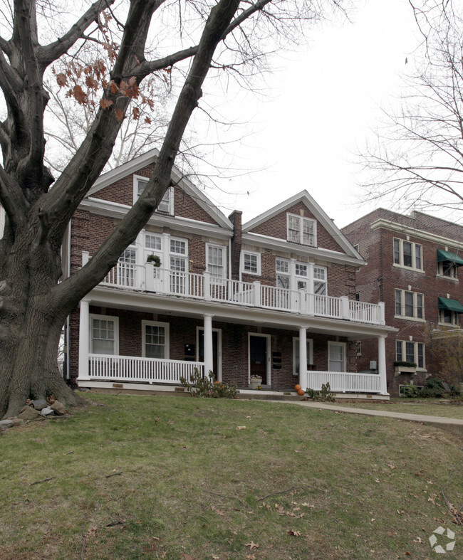 Building Photo - 1509-1511 Delaware Ave