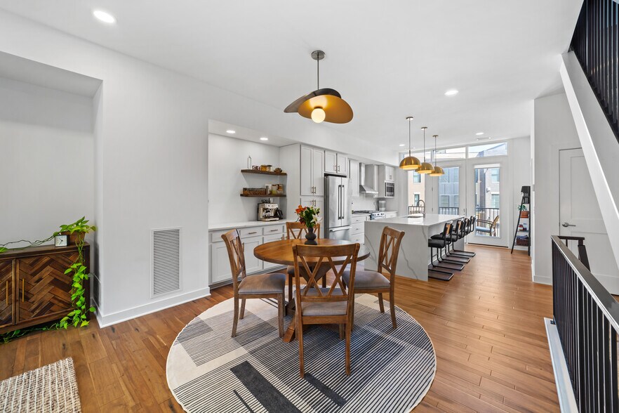 Building Photo - 11206 N Park Pl