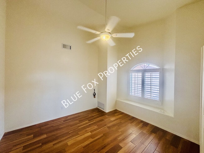 Building Photo - 10451 N Calle Verano Seco