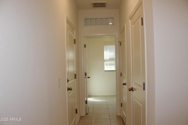 Building Photo - 10354 N 156th Ave