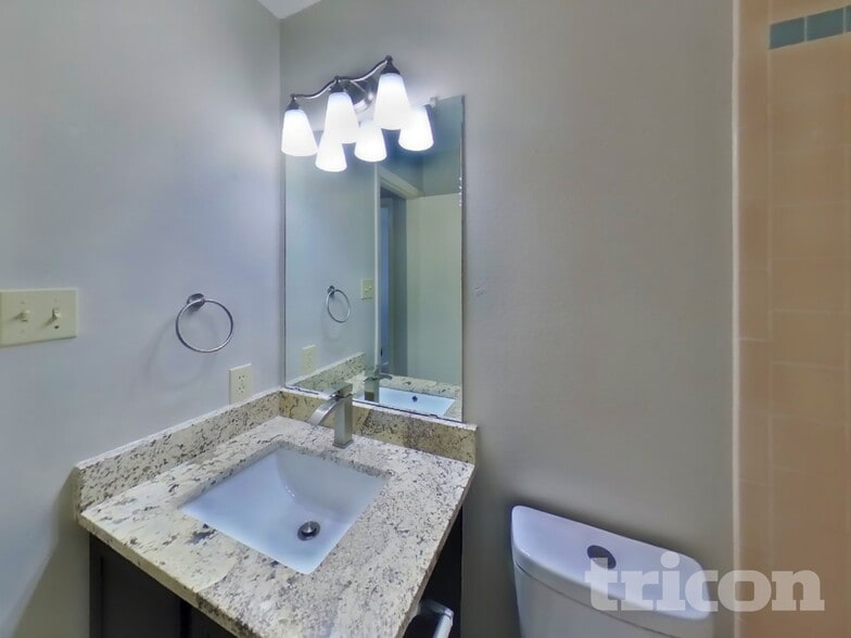 Building Photo - 4827 Fern Lake