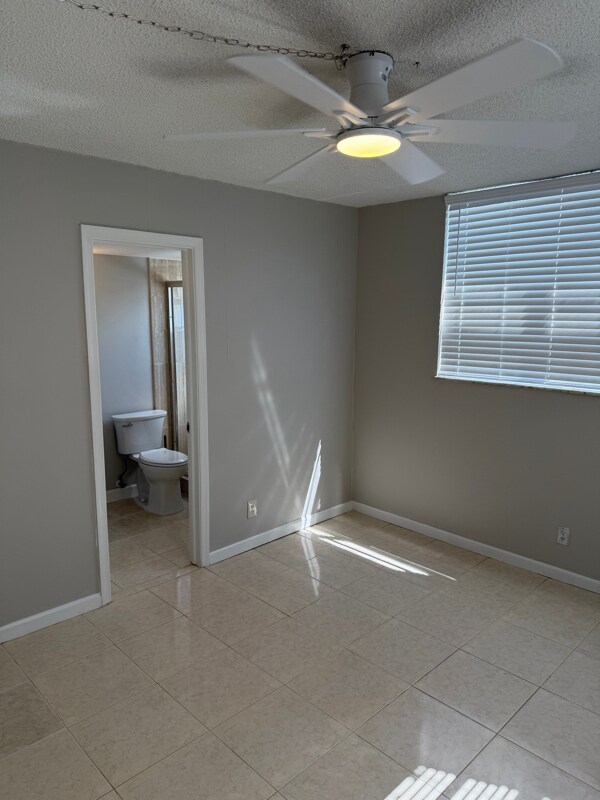 Building Photo - 3910 Crystal Lake Dr