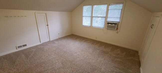 Building Photo - 7611 Bodega Ave