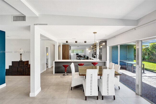 Building Photo - 1940 NE 185th Terrace