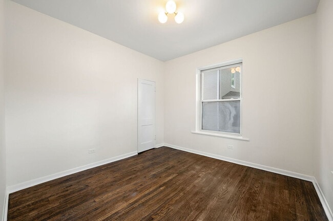 Building Photo - 1338 W Hollywood Ave