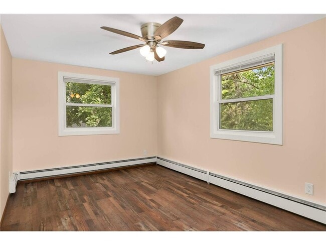 Building Photo - 1334 Hillcrest Dr NE