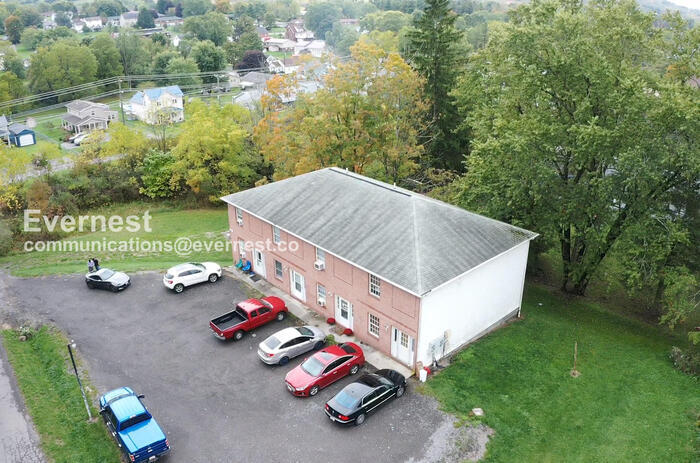 Building Photo - 187 Glenn St