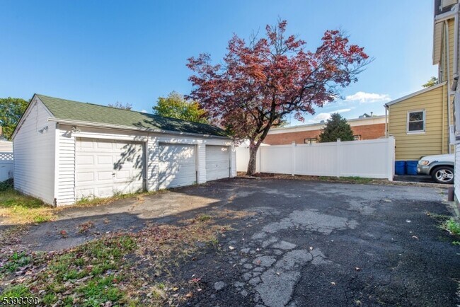 Building Photo - 86 Watsessing Ave