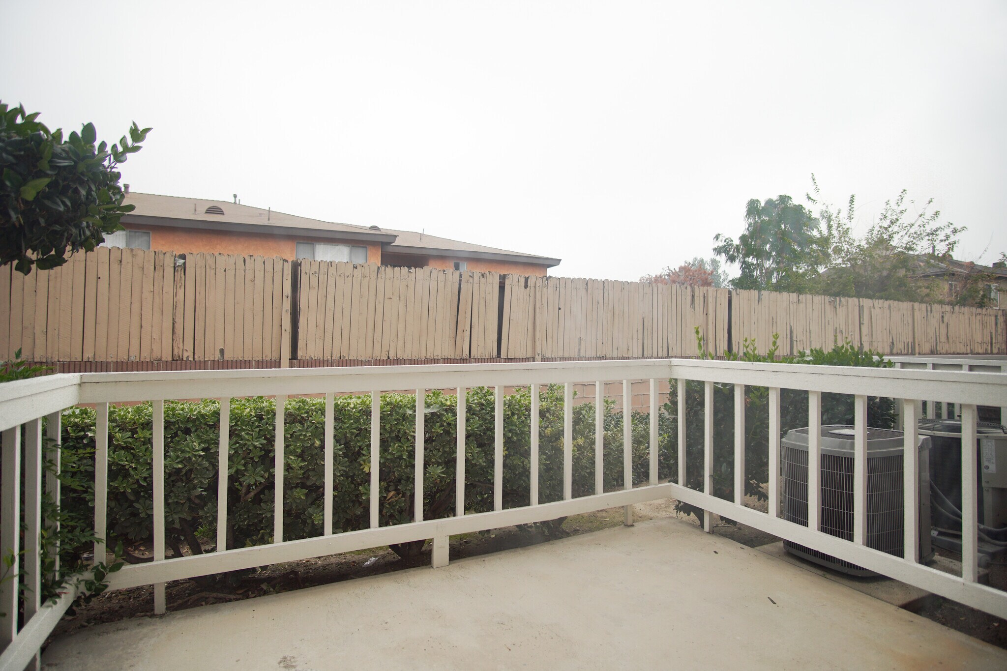 Building Photo - 1214 S Mayflower Ave