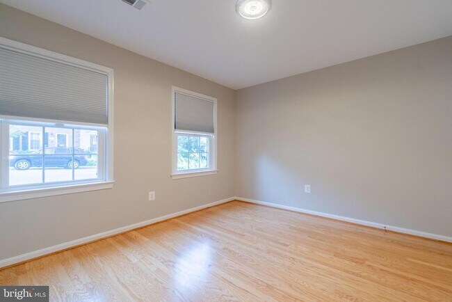 Building Photo - 6754 Towne Lane Rd