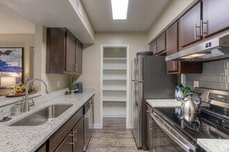 Building Photo - Comfort Meets Style | Ask About Move-In Sp...
