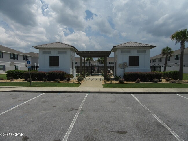 Building Photo - 5716 Callaway Cir