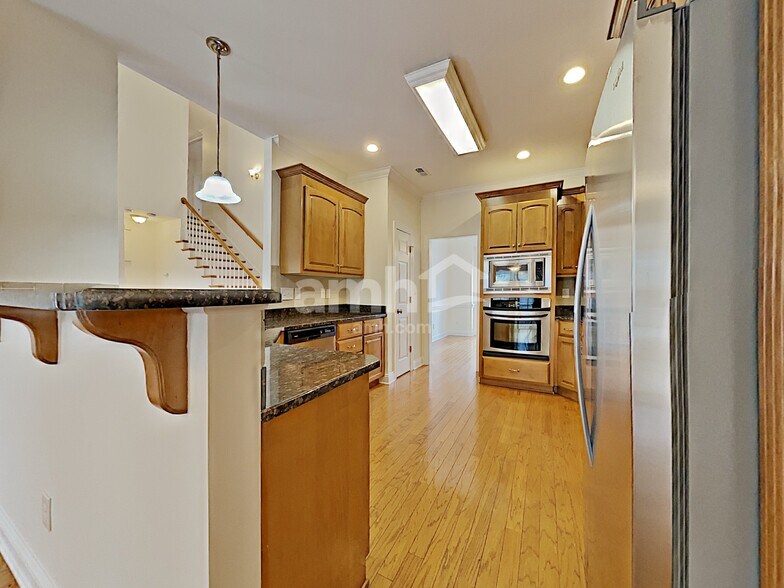 Building Photo - 2514 Firethorn Ct