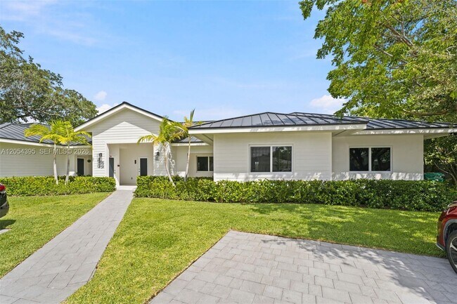 Building Photo - 4732 SW 87th Ct