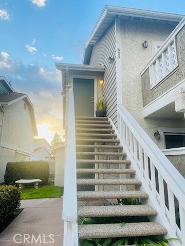 Building Photo - 803 W Fletcher Ave