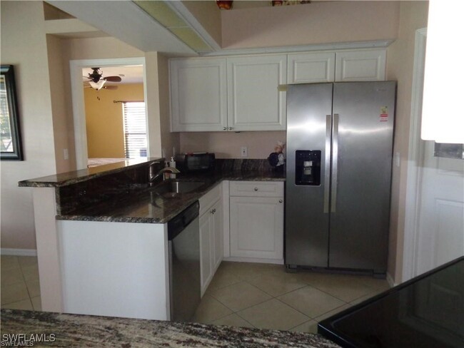 Building Photo - 2127 SW 52nd Ln