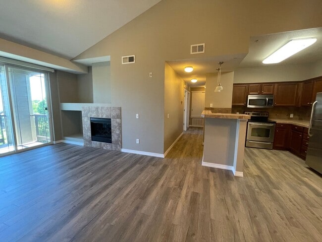 Building Photo - 2133 Krisron Rd