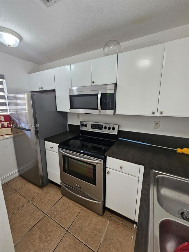 Building Photo - 7995 NW 8th St