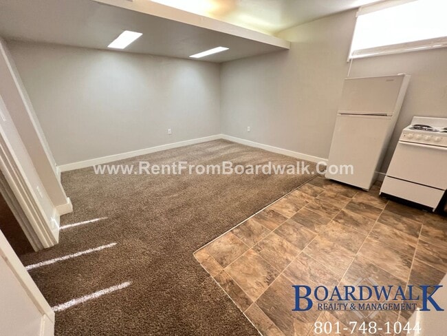 Building Photo - 1660 E 8600 S