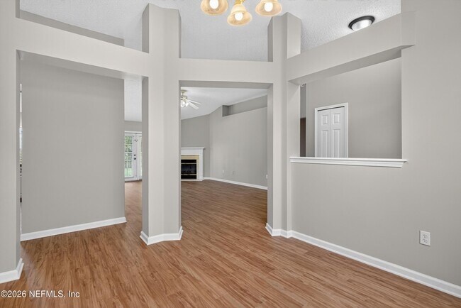 Building Photo - 12949 Chets Creek Dr S