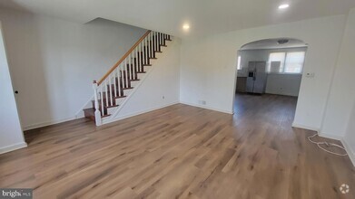 Building Photo - 2129 Longshore Ave