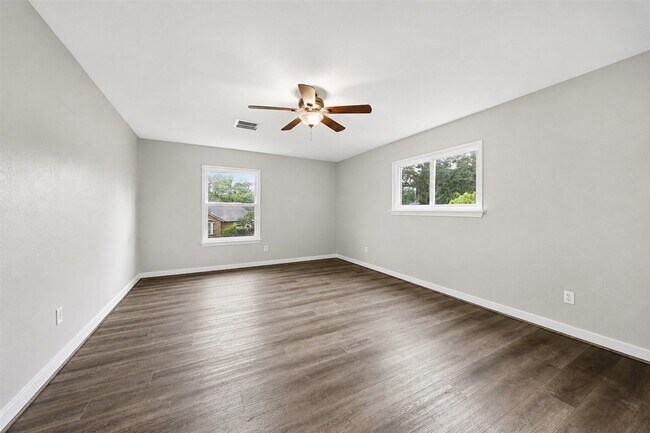 Building Photo - 15414 Ripplestream Dr