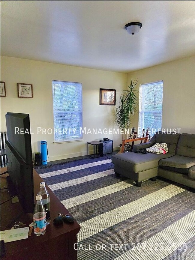 Building Photo - 53 Wood St