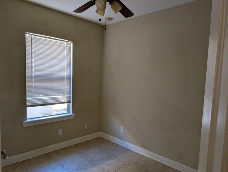 Building Photo - 2193 River Ridge Blvd