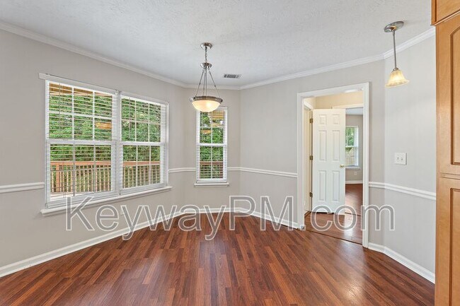 Building Photo - 845 Prairie Ln